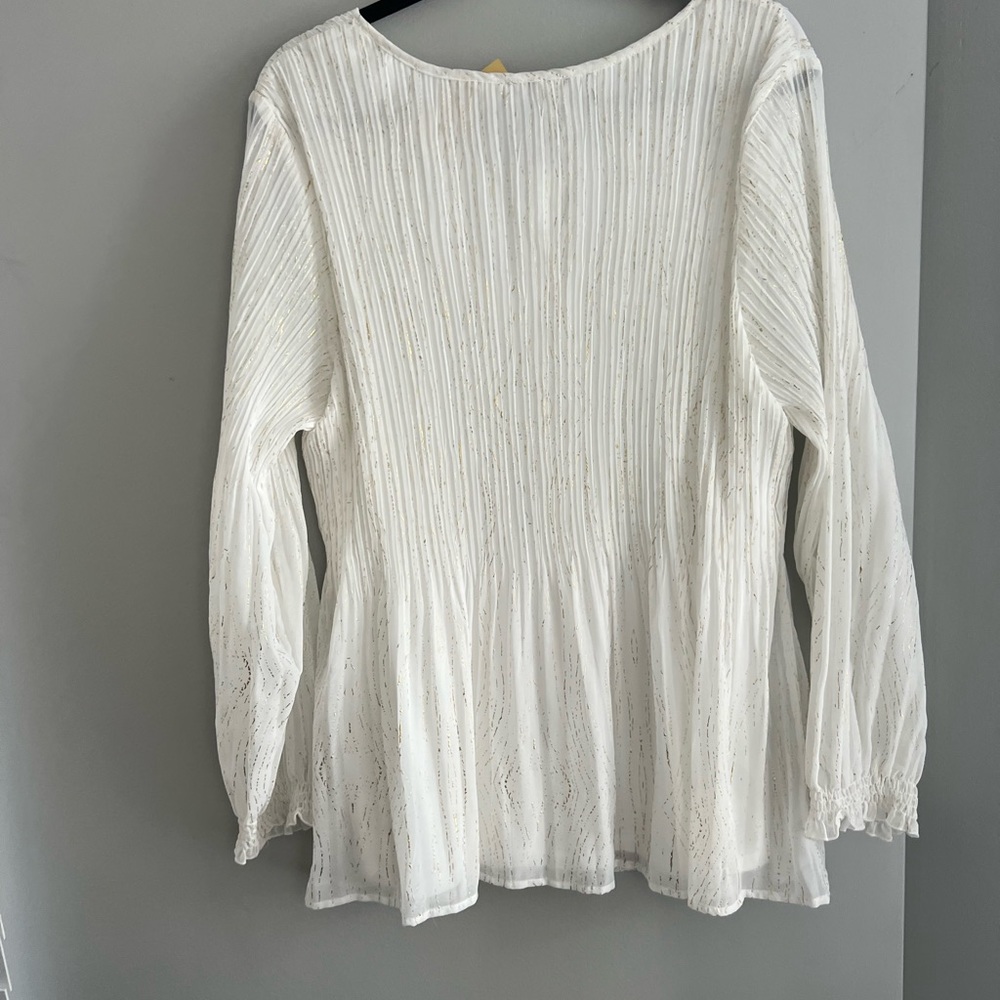 Blouse Melissa Paige white and gold blouse size 2X New with gold color tassels - Picture 7 of 10